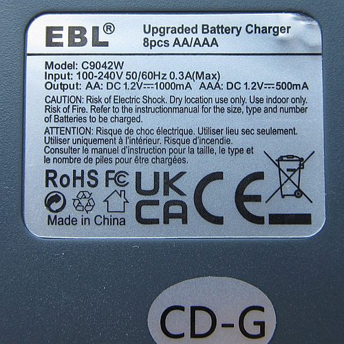 EBL C9042W NiMH charger