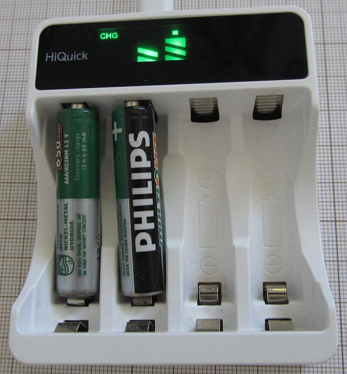 C9026 NiMH charger
