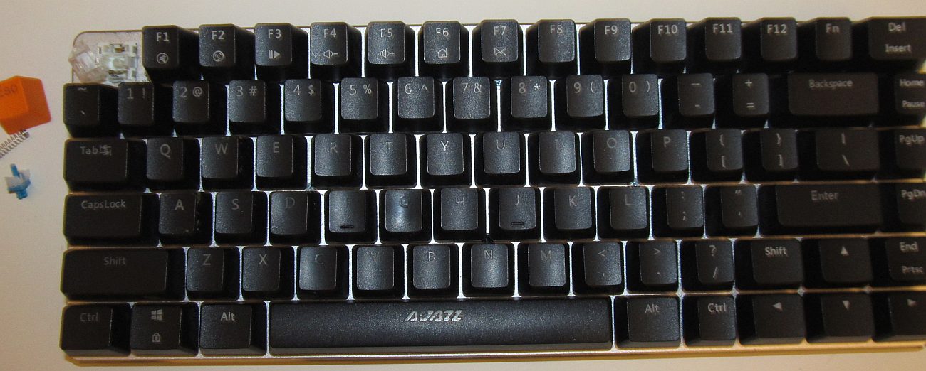 AJAZZ AK33 keyboard